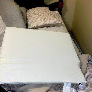 Sleep Number Wedge Pillow